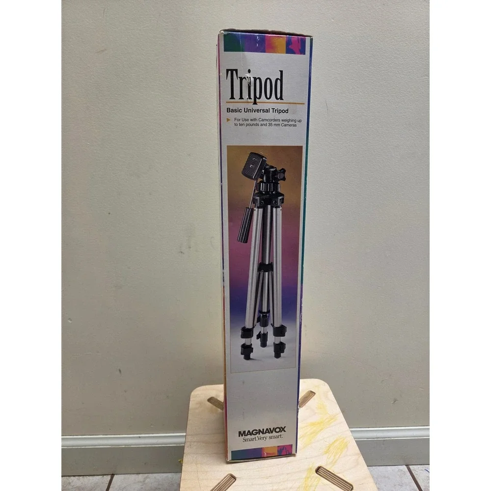 Magnavox MTRI 100 Basic Universal Tripod‎ for Camcorders and 35mm Cameras New